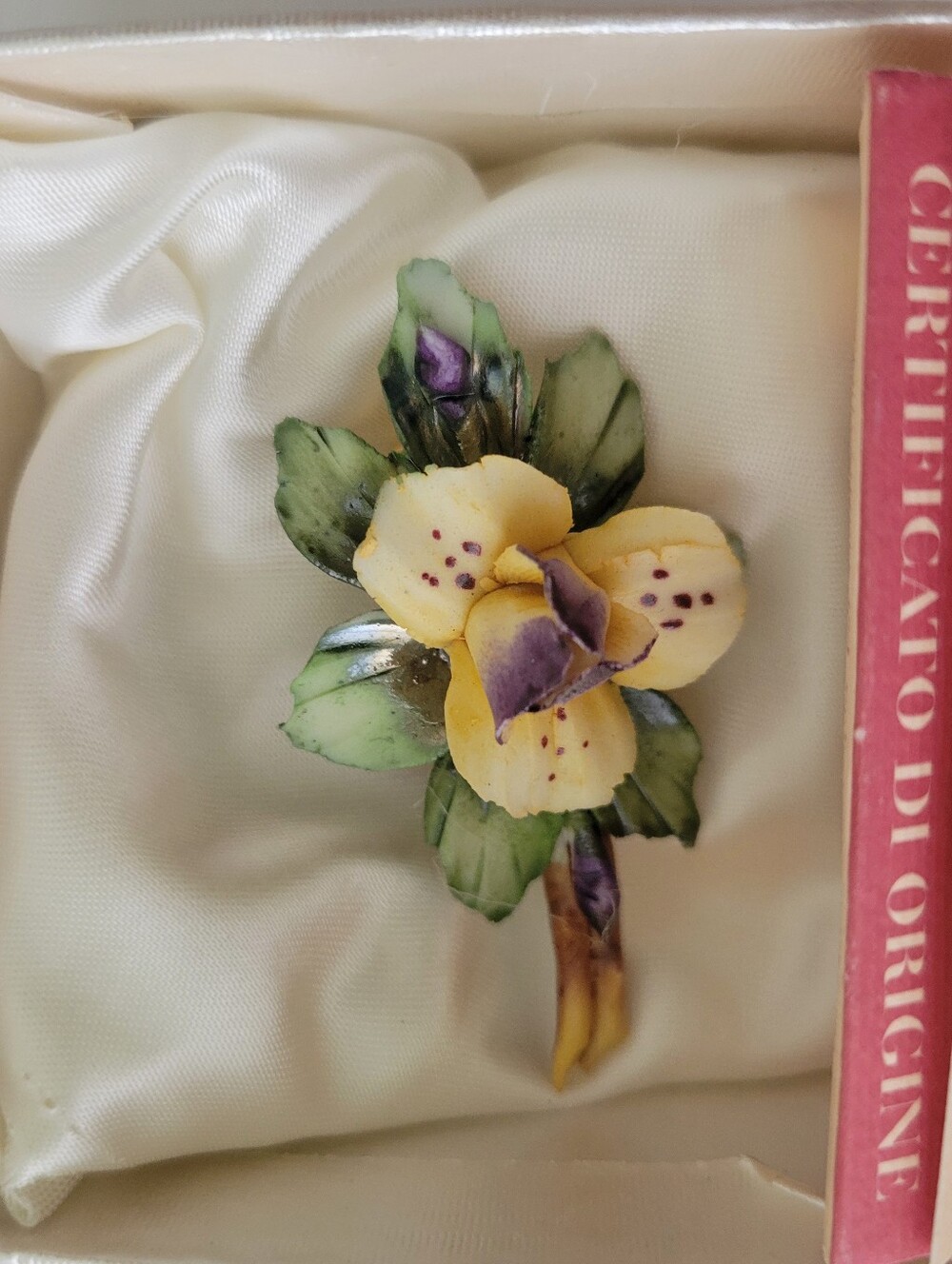 Vintage Capodimonte Porcelain Floral Brooch With Box And Certificate - Picture 4 of 6